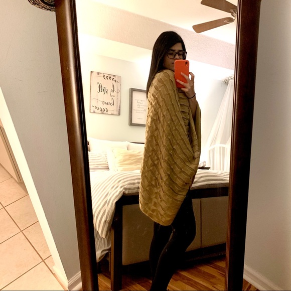 Camel poncho - Picture 5 of 5